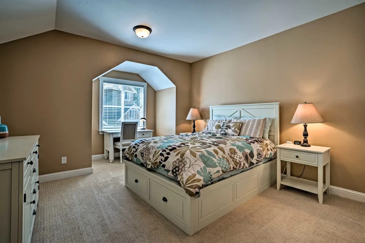 Main-floor queen bedroom