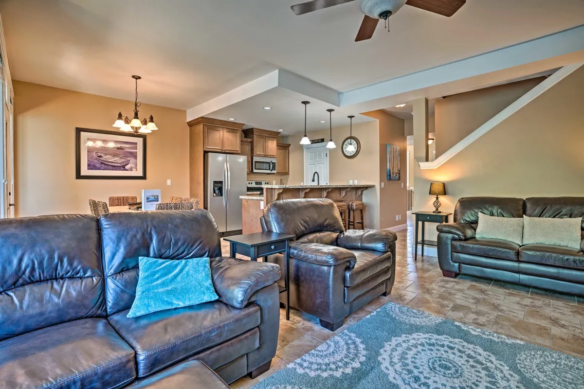 Main living room toward the kitchen